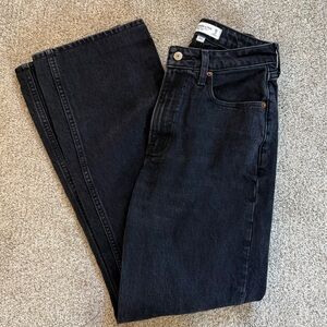 Abercrombie Curve Love 90’s High Rise Relaxed Black Jeans 0